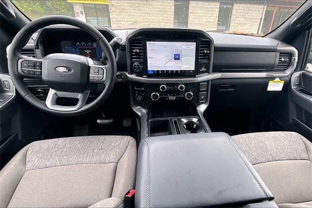 2025 Ford F-150 XLT - Photo 6