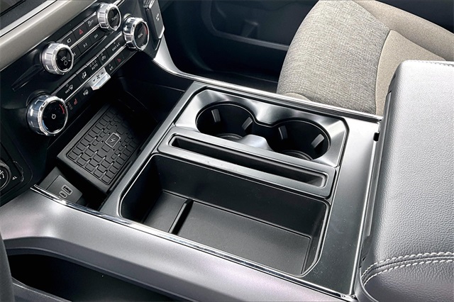 2025 Ford F-150 XLT - Photo 9