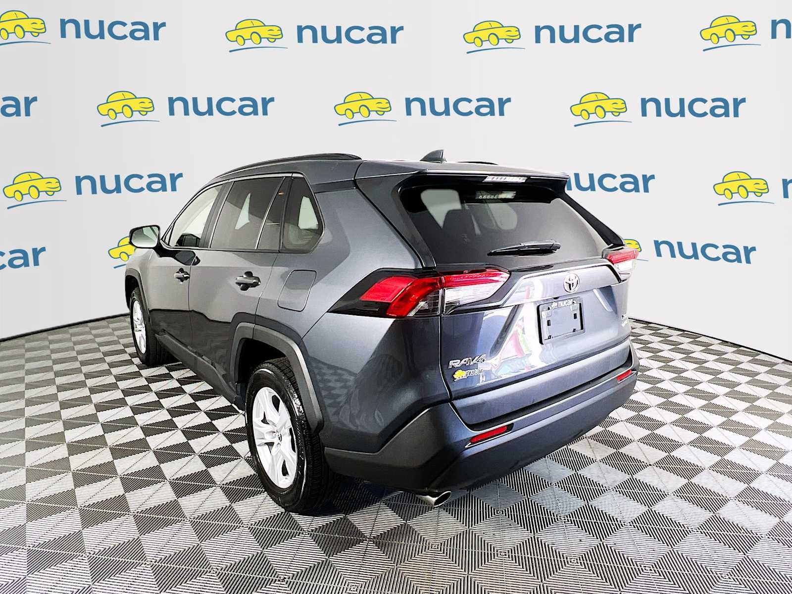 2019 Toyota RAV4 XLE - Photo 5