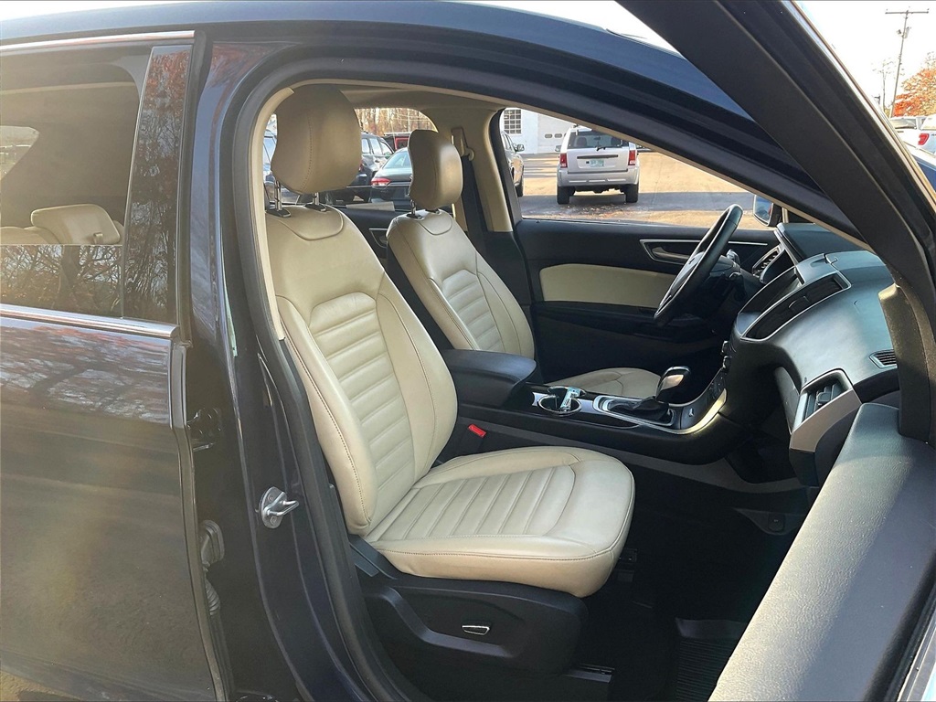 2017 Ford Edge SEL - Photo 11