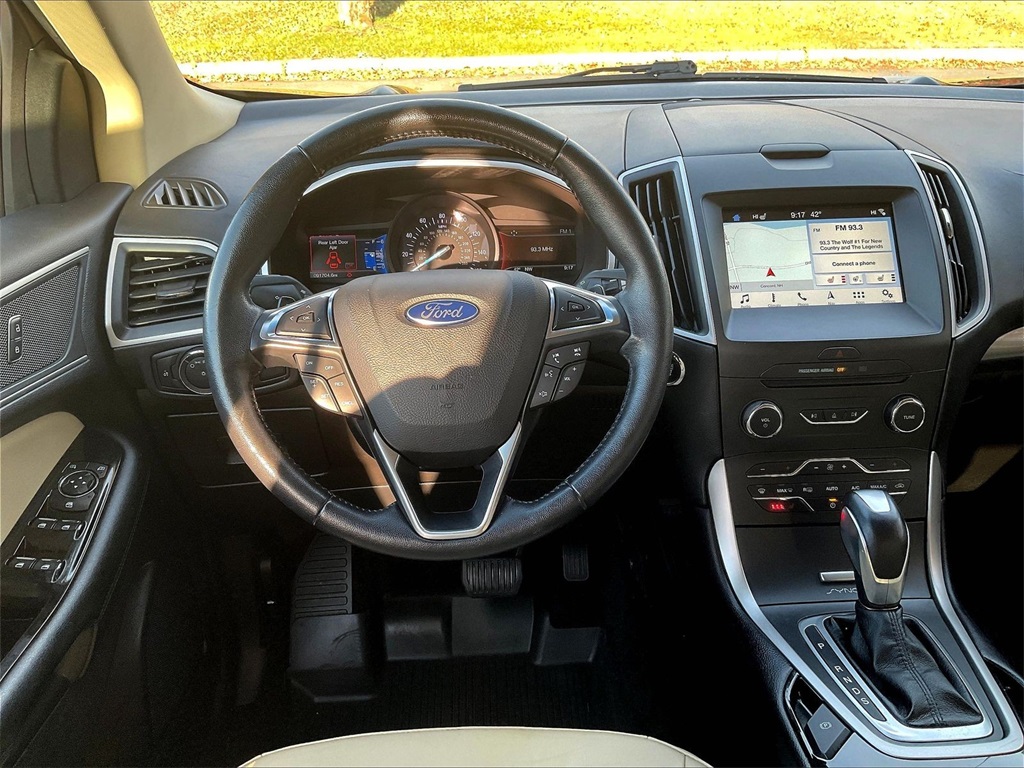 2017 Ford Edge SEL - Photo 16