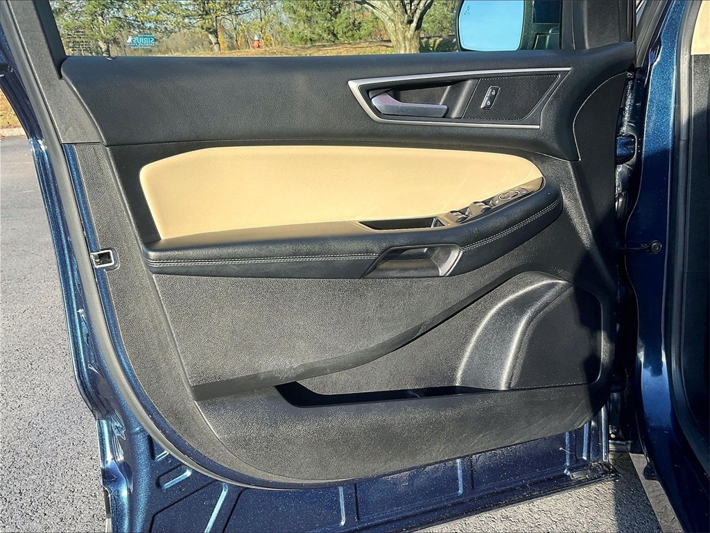 2017 Ford Edge SEL - Photo 9