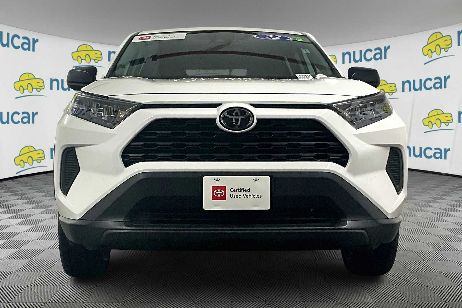 2022 Toyota RAV4 LE - Photo 2