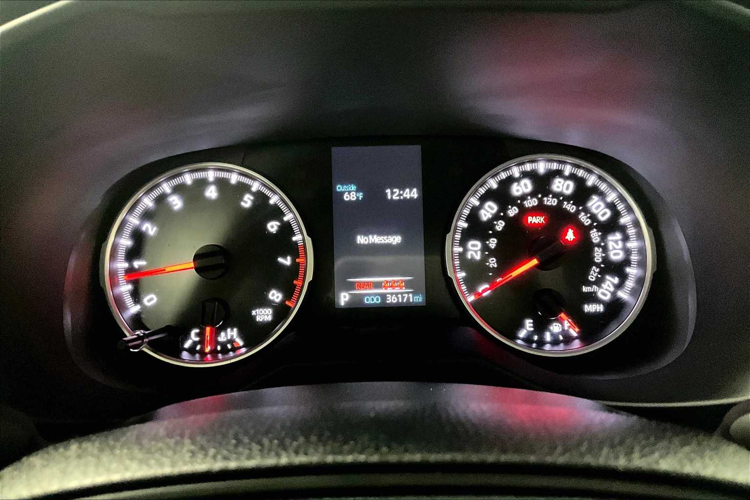 2022 Toyota RAV4 LE - Photo 24