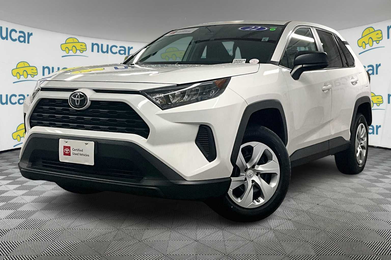 2022 Toyota RAV4 LE - Photo 3