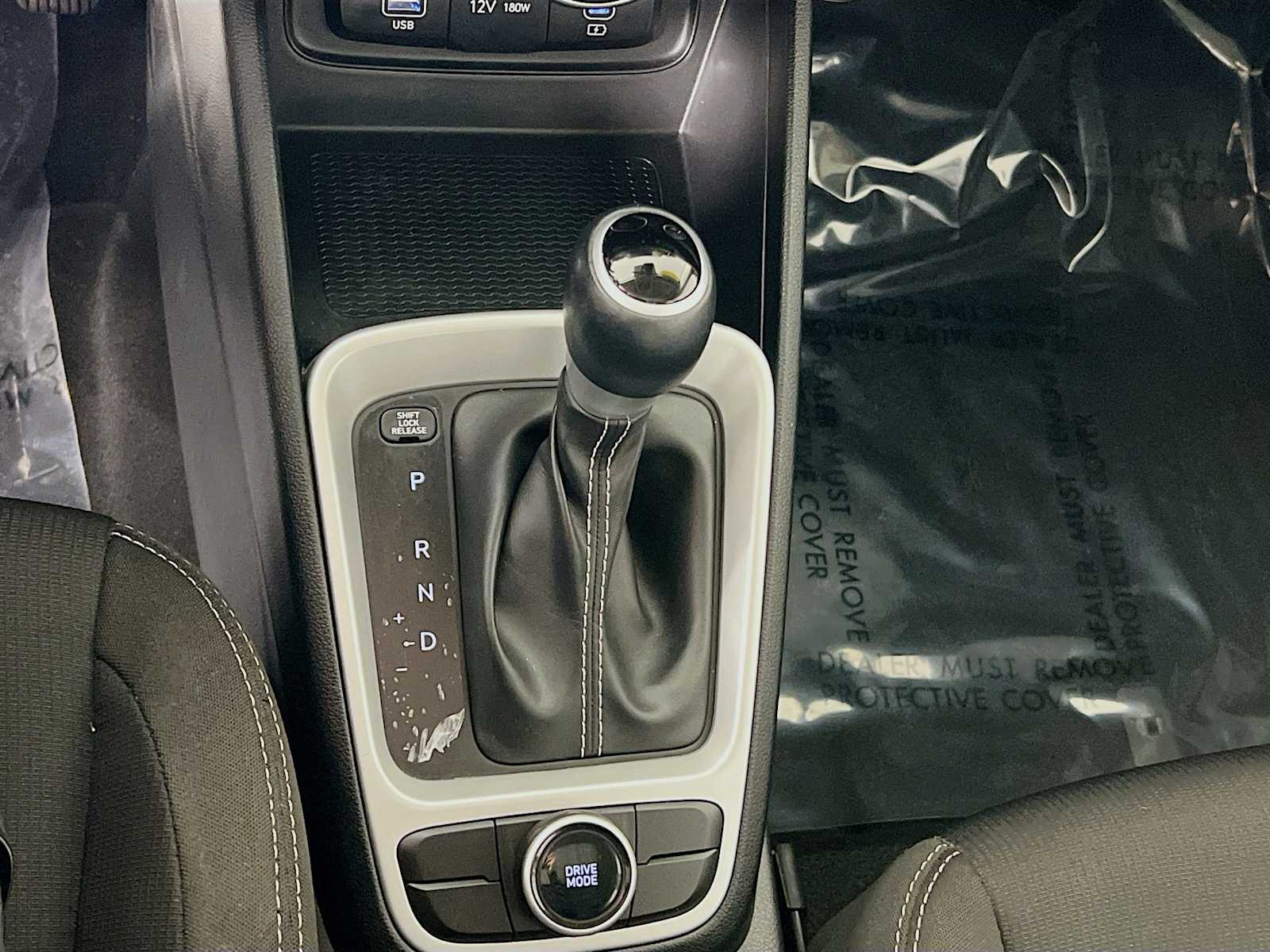 2023 Hyundai Venue SEL - Photo 16