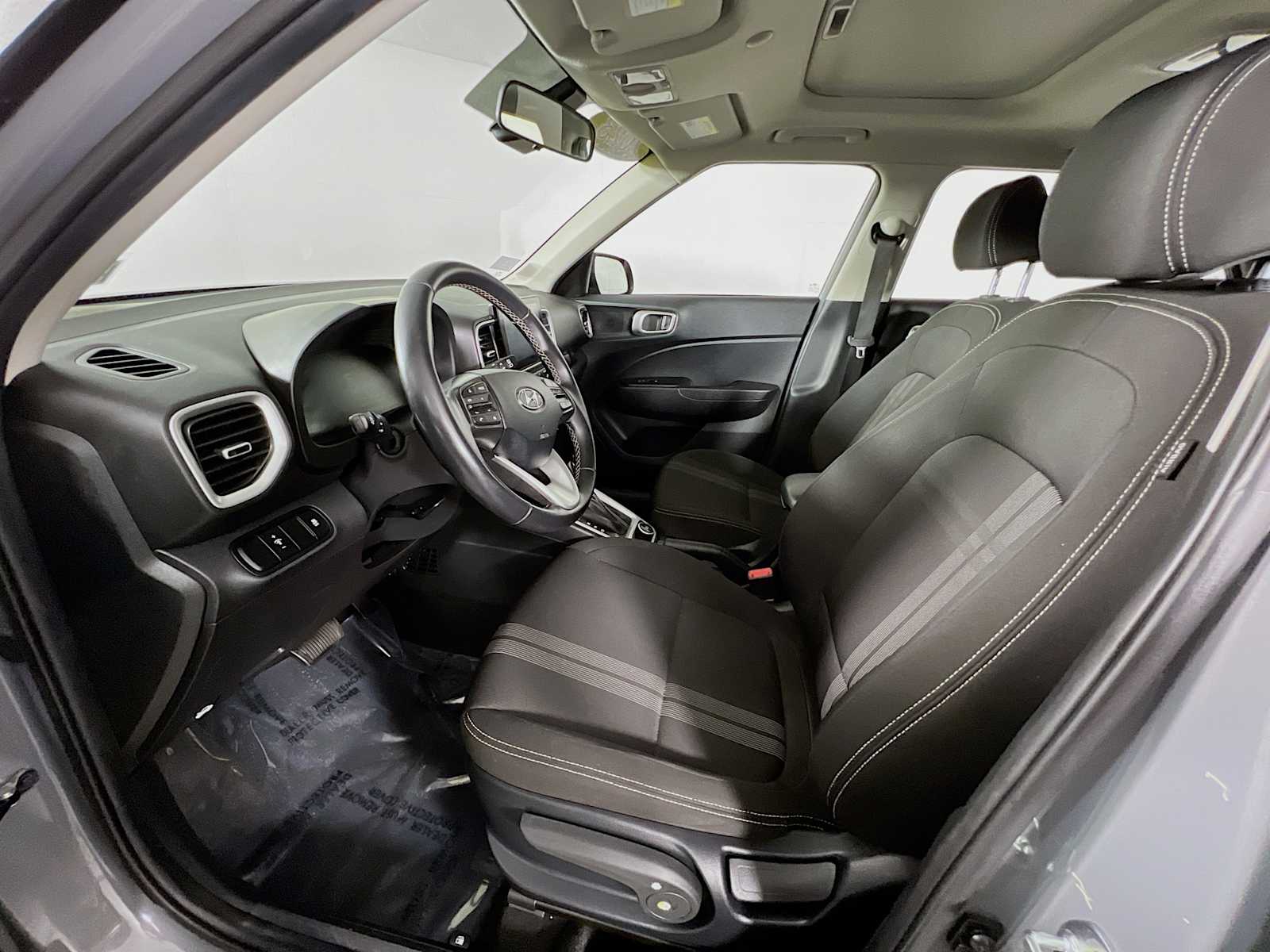 2023 Hyundai Venue SEL - Photo 20