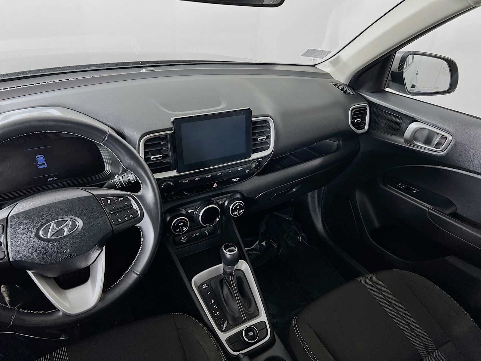 2023 Hyundai Venue SEL - Photo 22