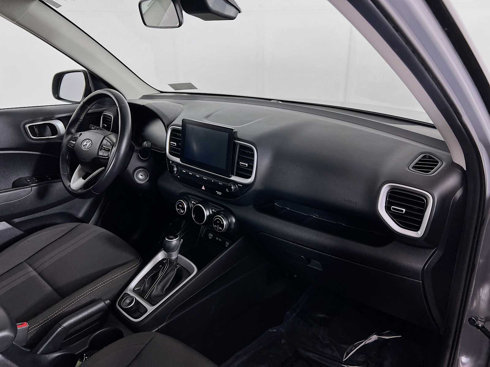 2023 Hyundai Venue SEL - Photo 27