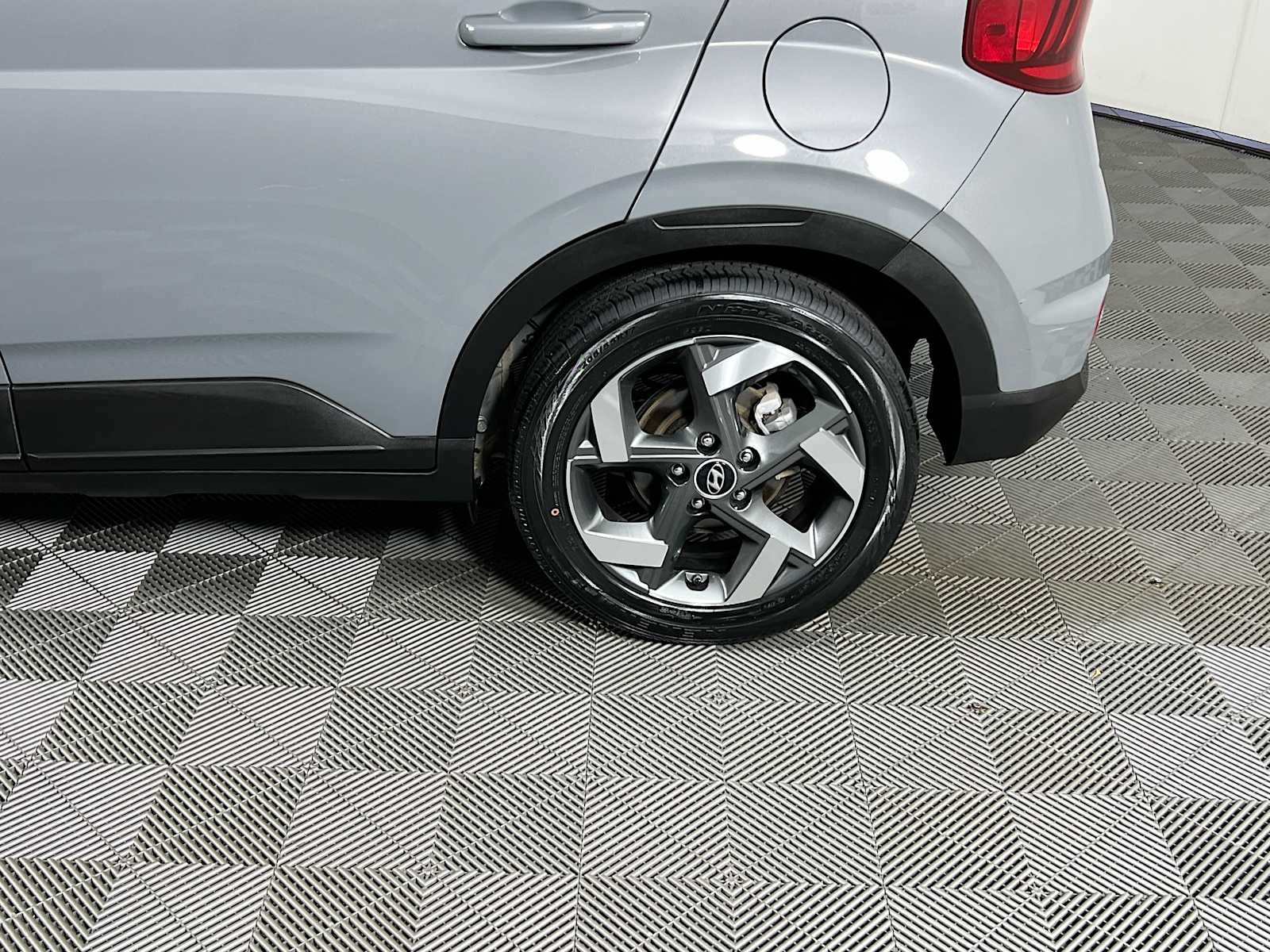 2023 Hyundai Venue SEL - Photo 29