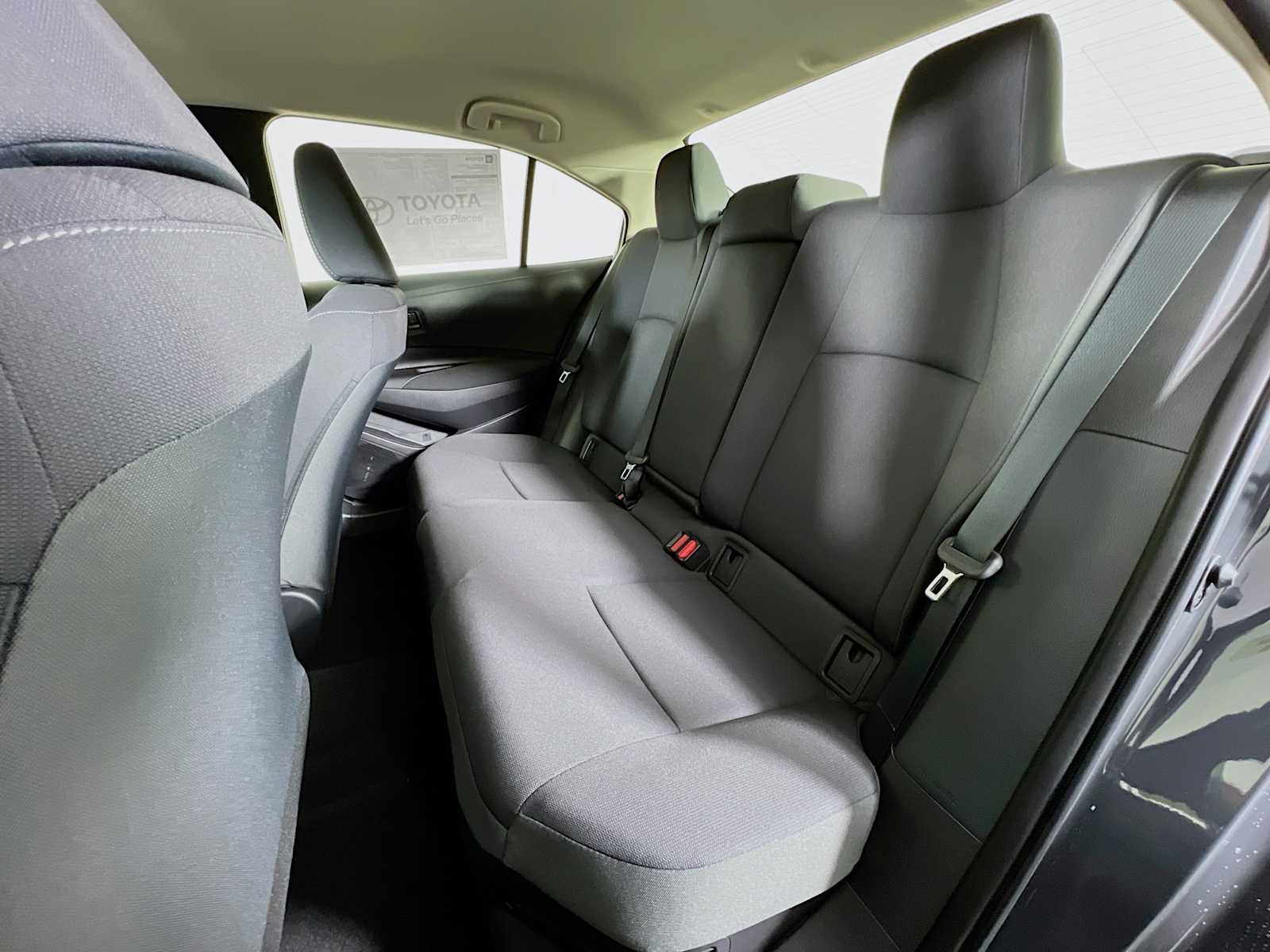 2025 Toyota Corolla Hybrid LE - Photo 13