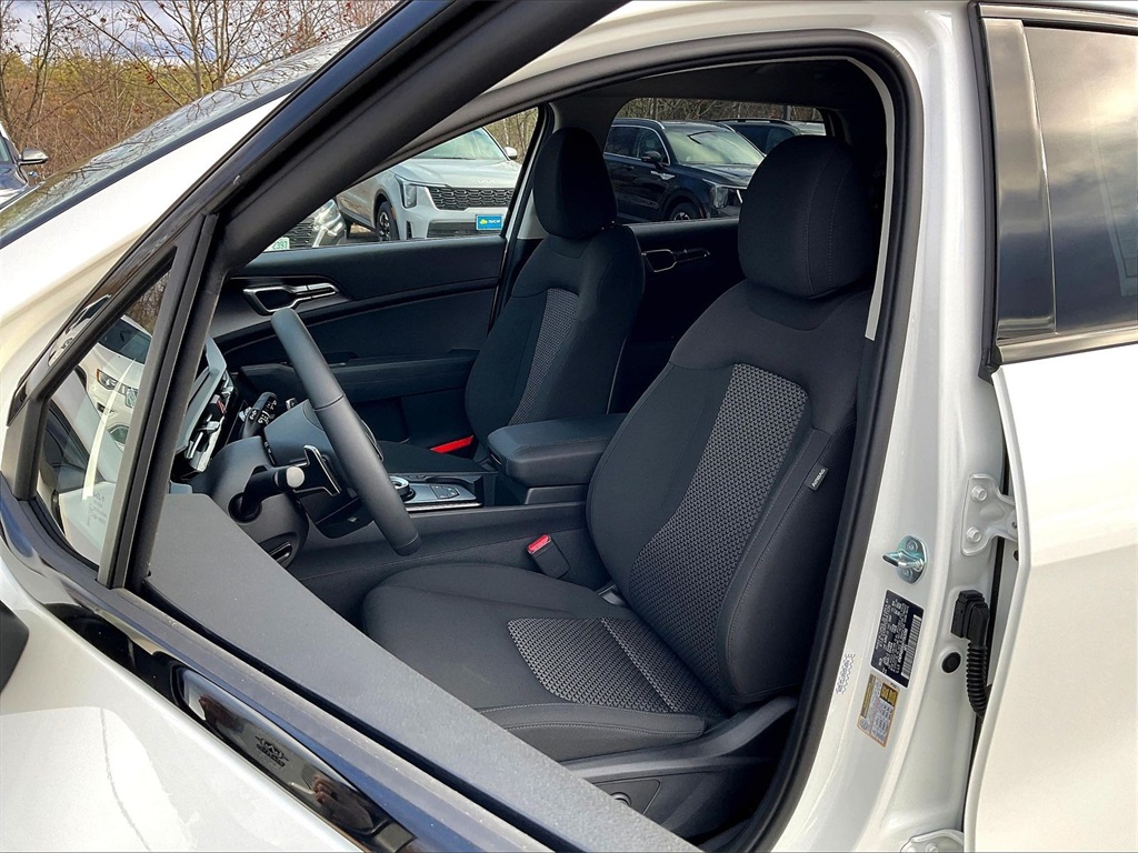 2026 Kia Sportage Hybrid S - Photo 11