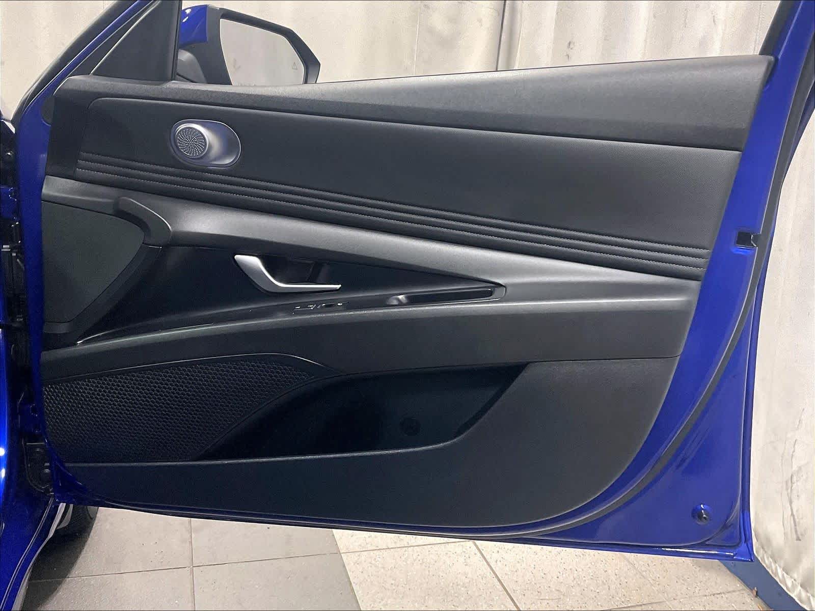 2023 Hyundai Elantra SEL - Photo 12