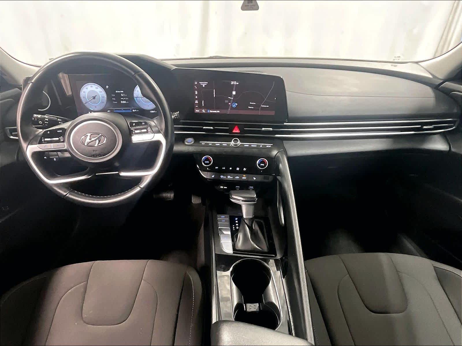 2023 Hyundai Elantra SEL - Photo 21