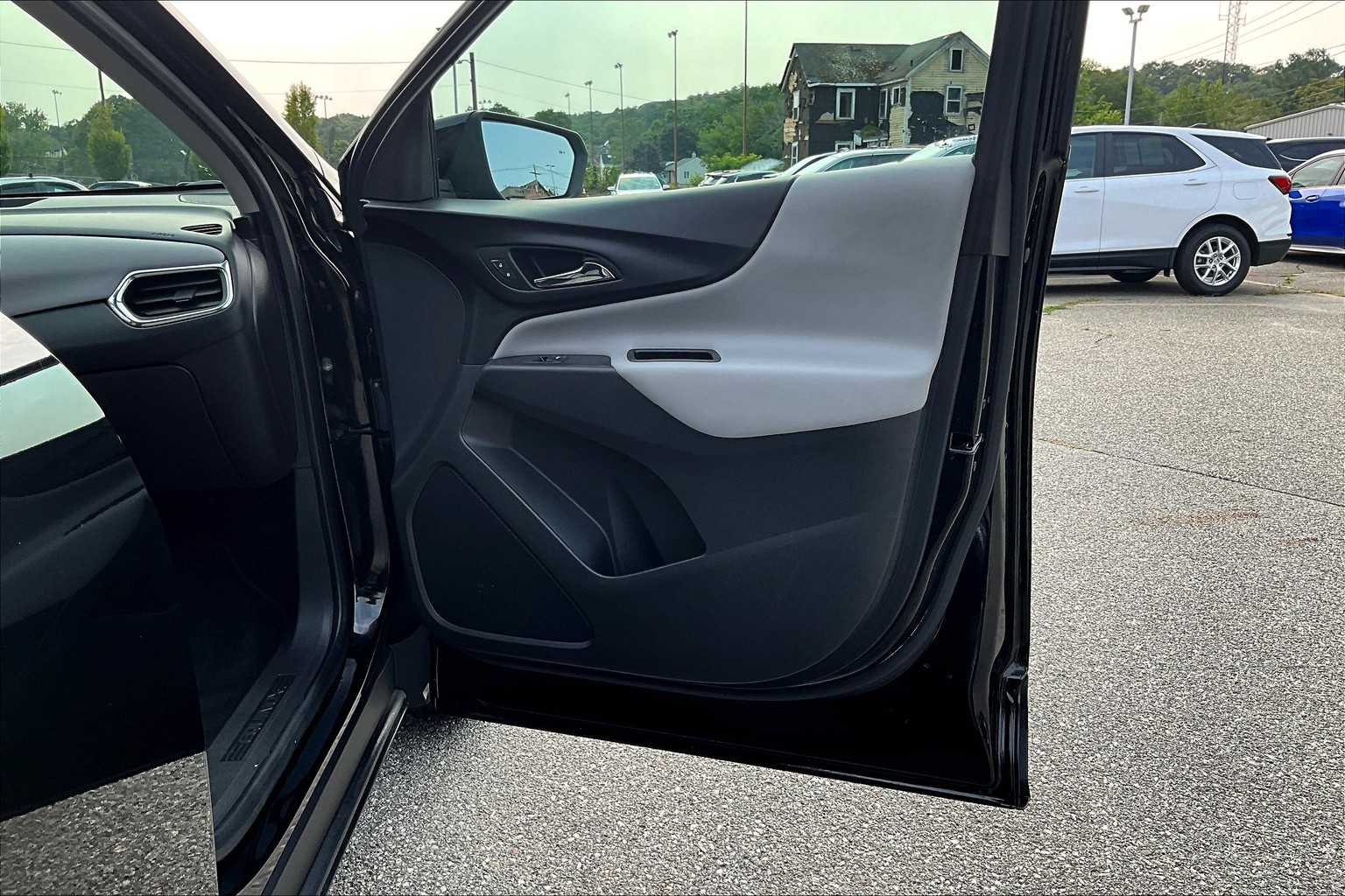 2021 Chevrolet Equinox LT - Photo 12