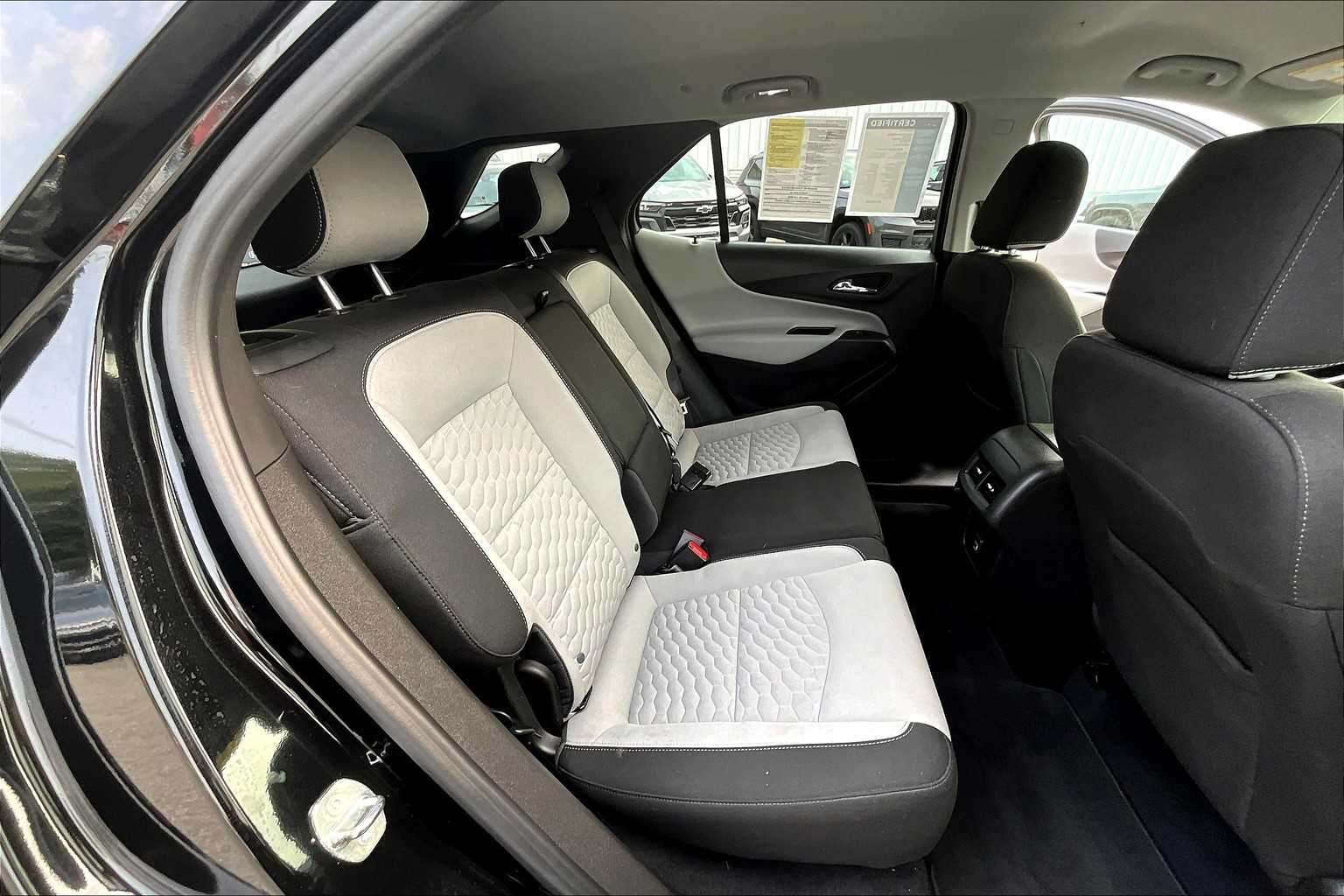 2021 Chevrolet Equinox LT - Photo 16