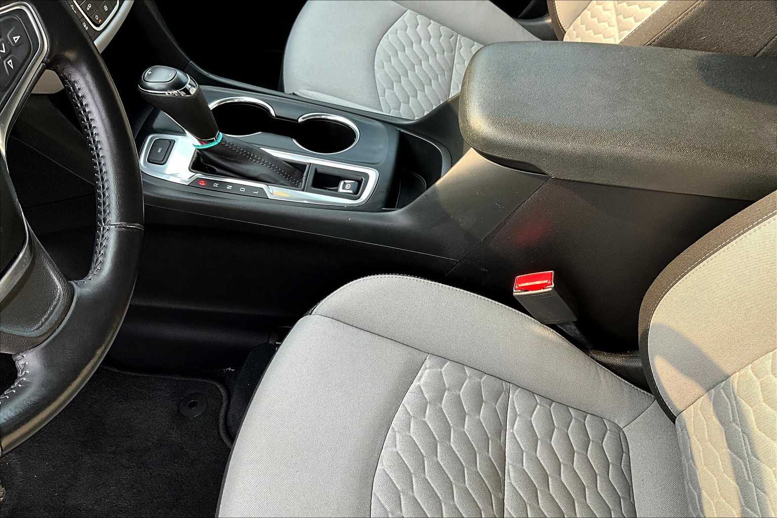 2021 Chevrolet Equinox LT - Photo 20