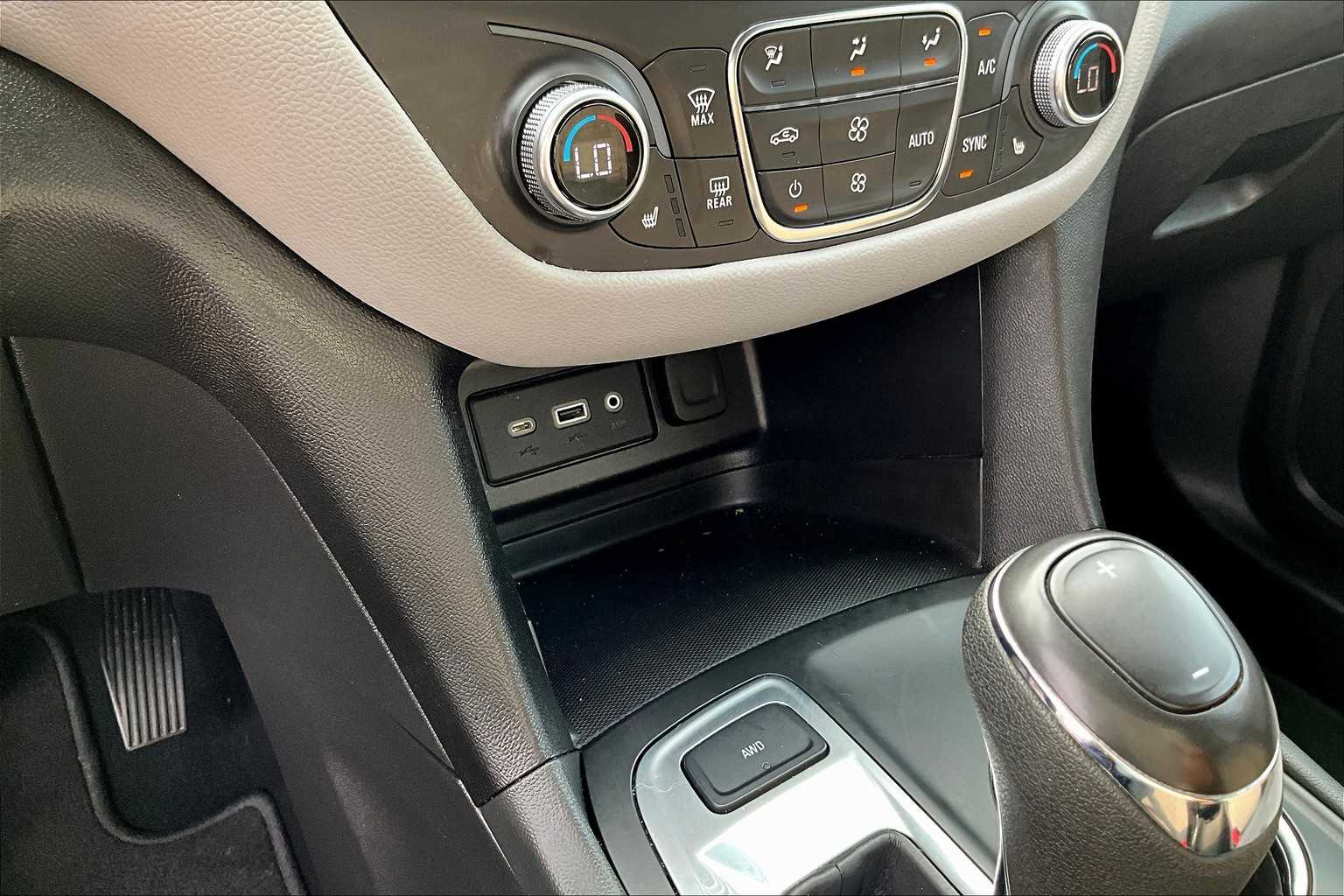 2021 Chevrolet Equinox LT - Photo 25