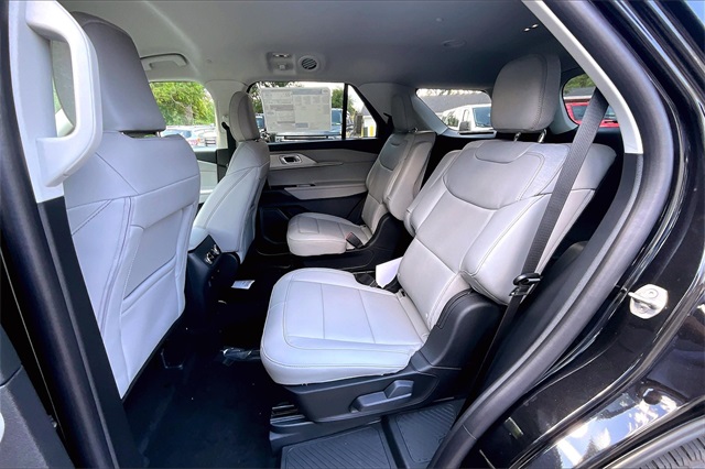 2025 Ford Explorer Active - Photo 11