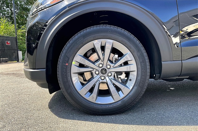 2025 Ford Explorer Active - Photo 13