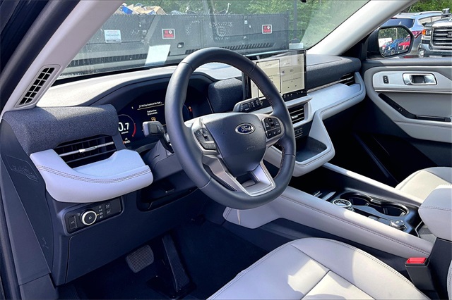 2025 Ford Explorer Active - Photo 7