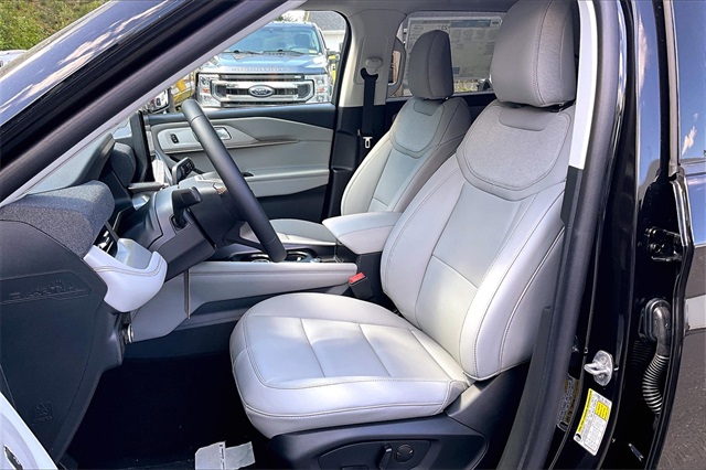 2025 Ford Explorer Active - Photo 10