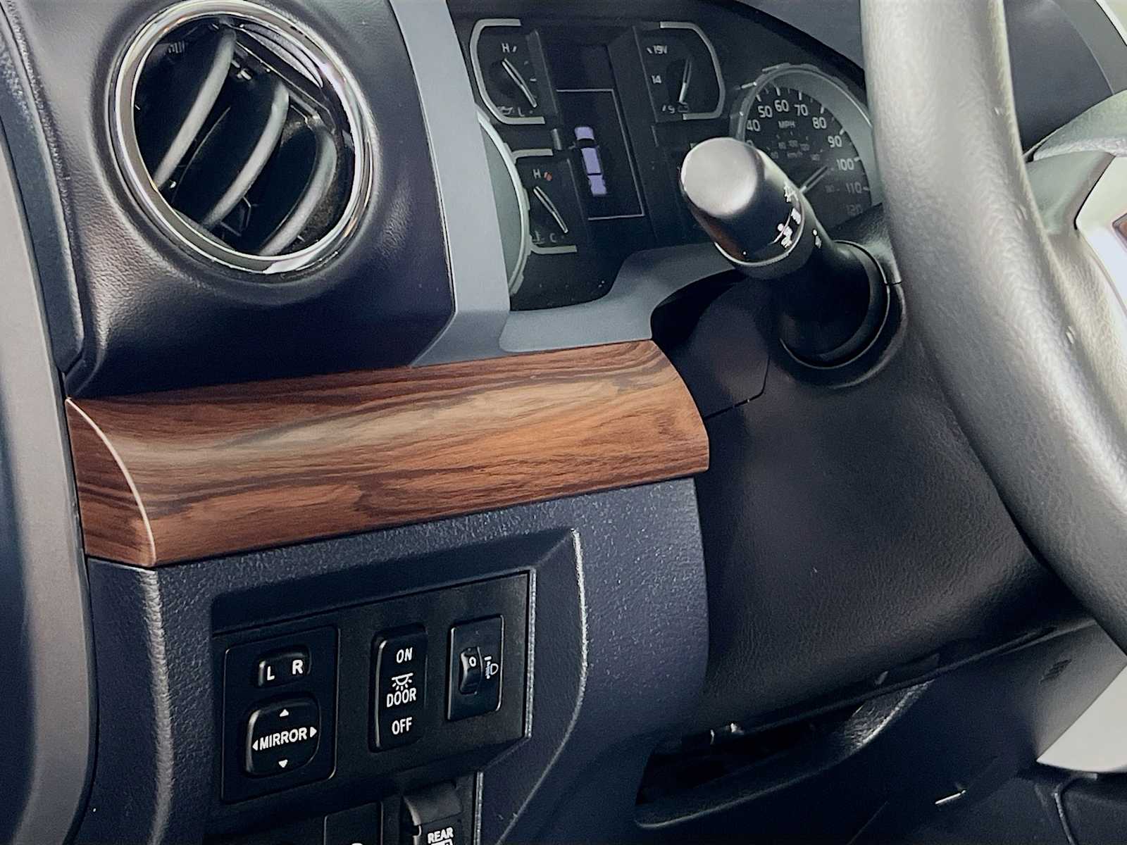 2019 Toyota Tundra Limited - Photo 10