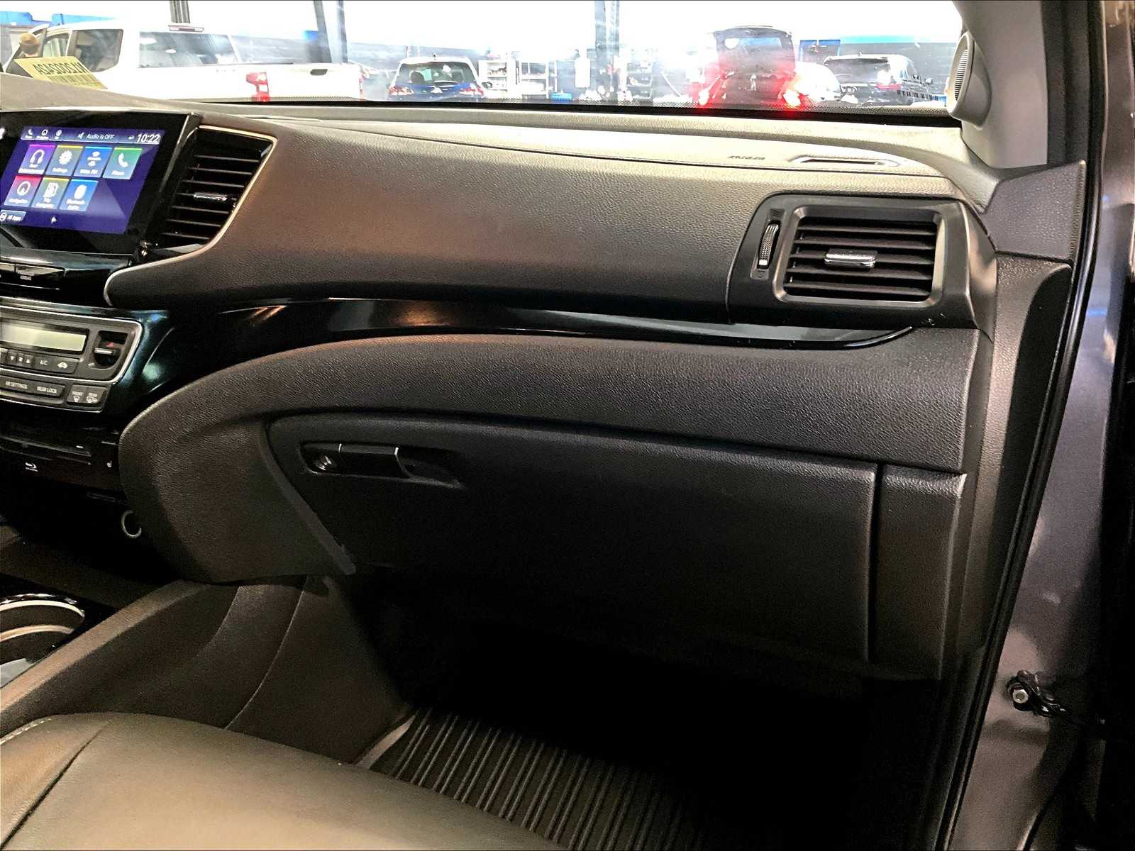 2020 Honda Pilot Touring 8-Passenger - Photo 13