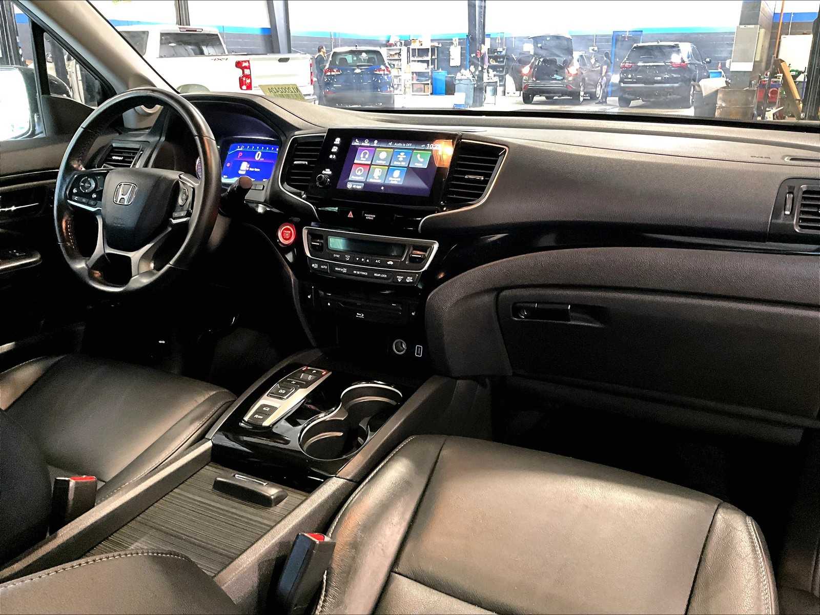 2020 Honda Pilot Touring 8-Passenger - Photo 14