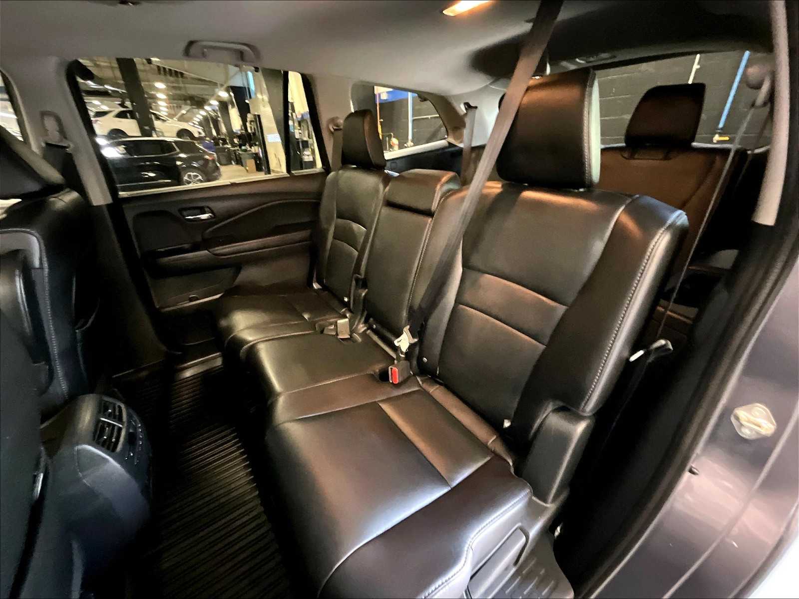 2020 Honda Pilot Touring 8-Passenger - Photo 15