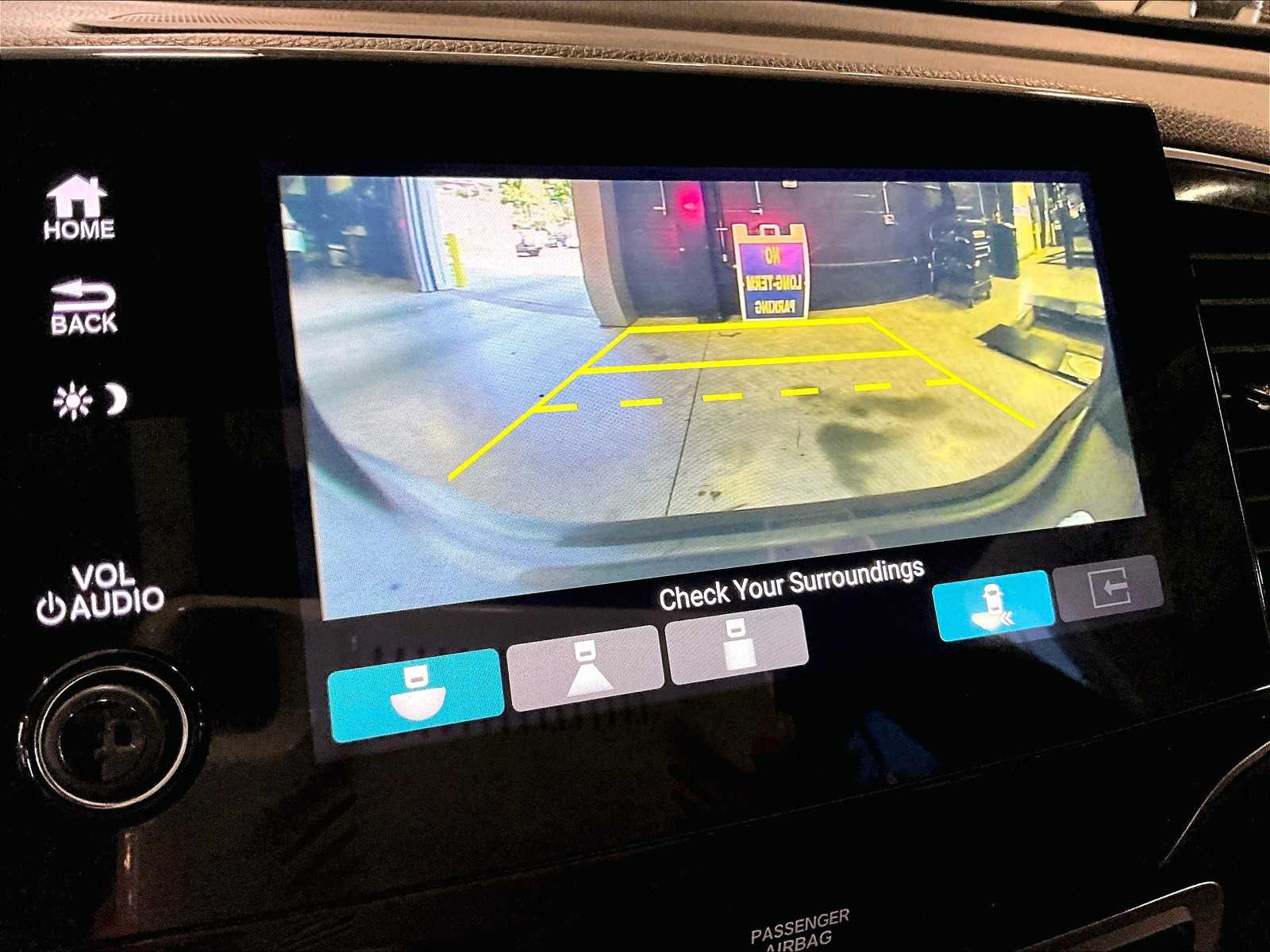 2020 Honda Pilot Touring 8-Passenger - Photo 20