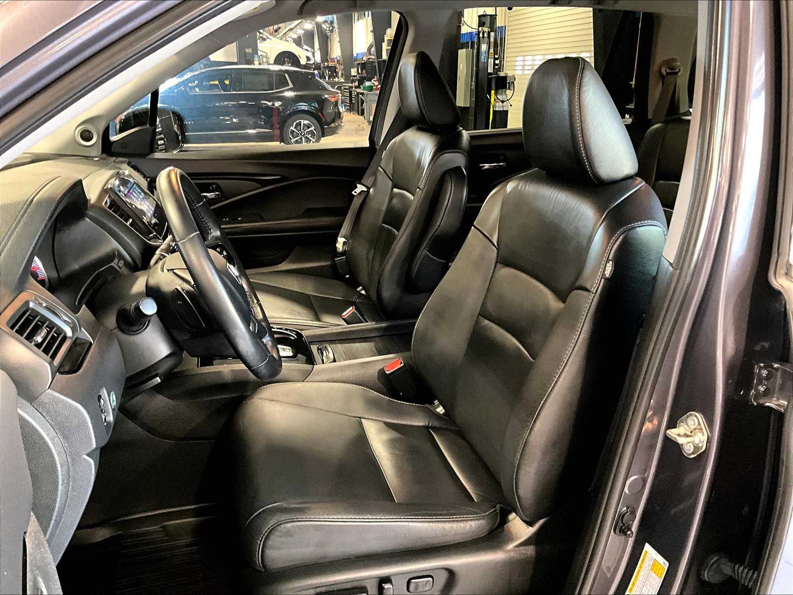 2020 Honda Pilot Touring 8-Passenger - Photo 10