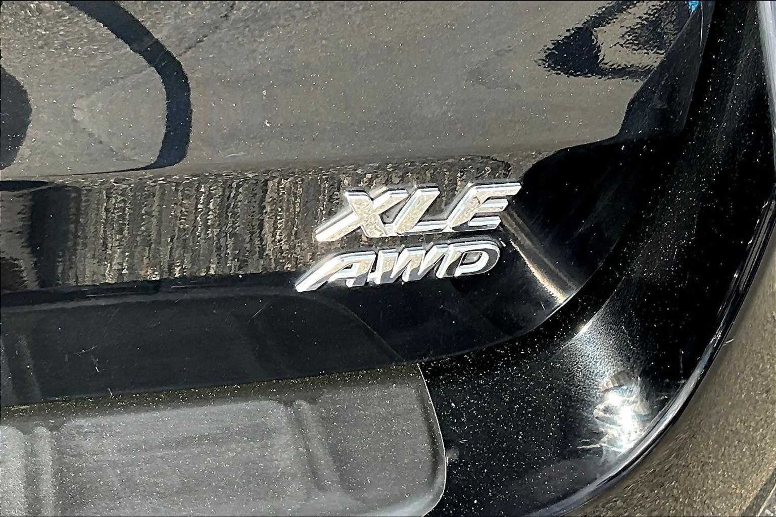 2017 Toyota Sienna XLE - Photo 29