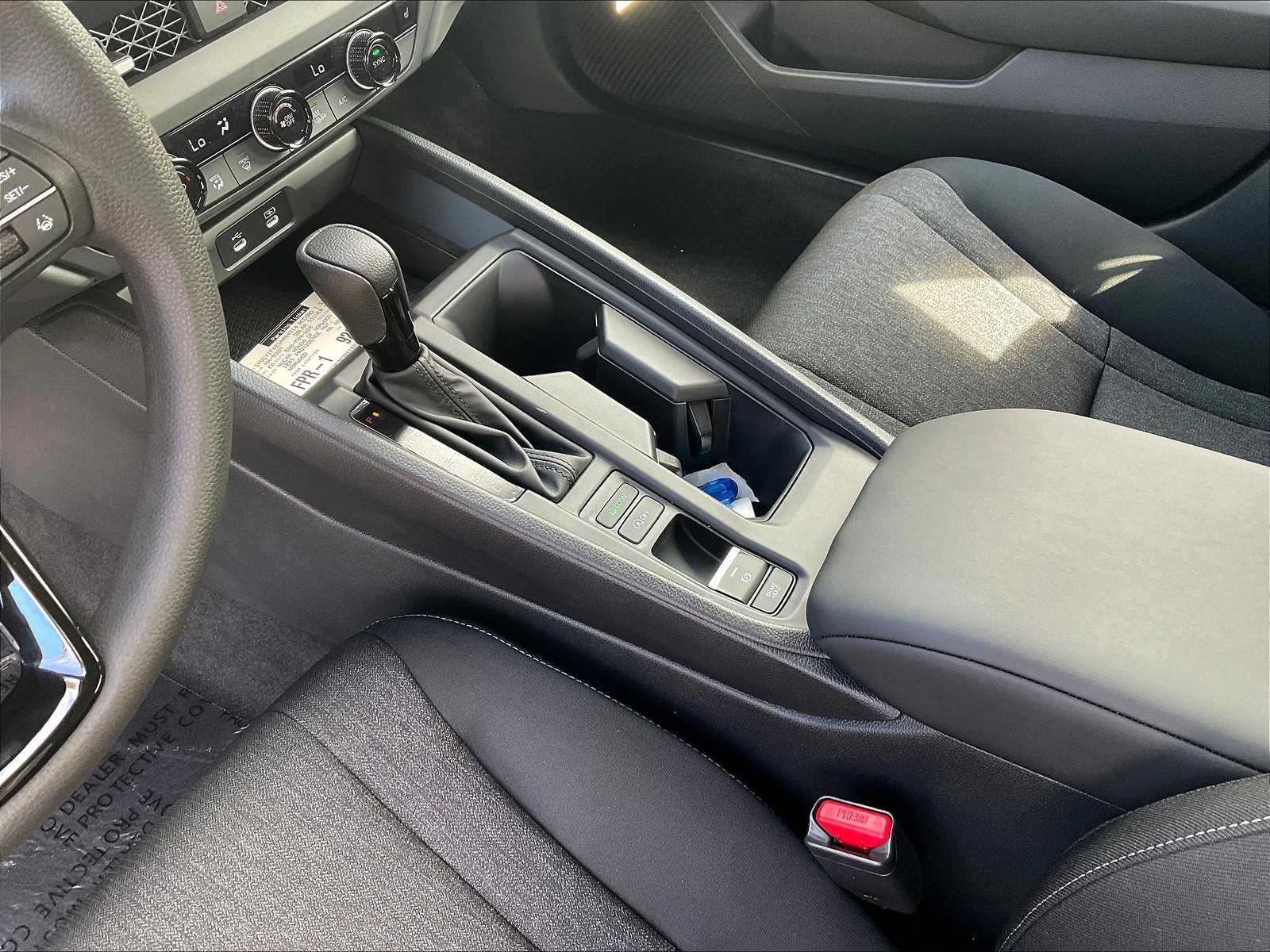 2025 Honda Accord SE - Photo 14