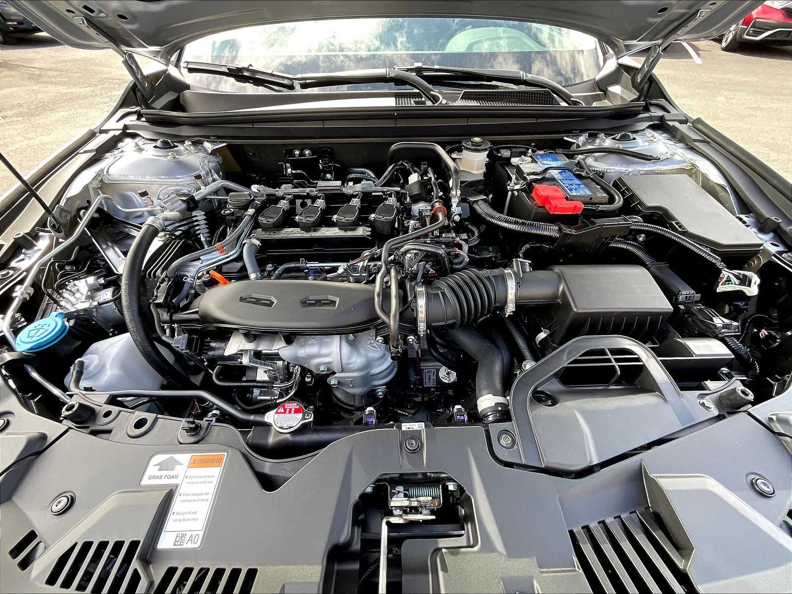 2025 Honda Accord SE - Photo 16