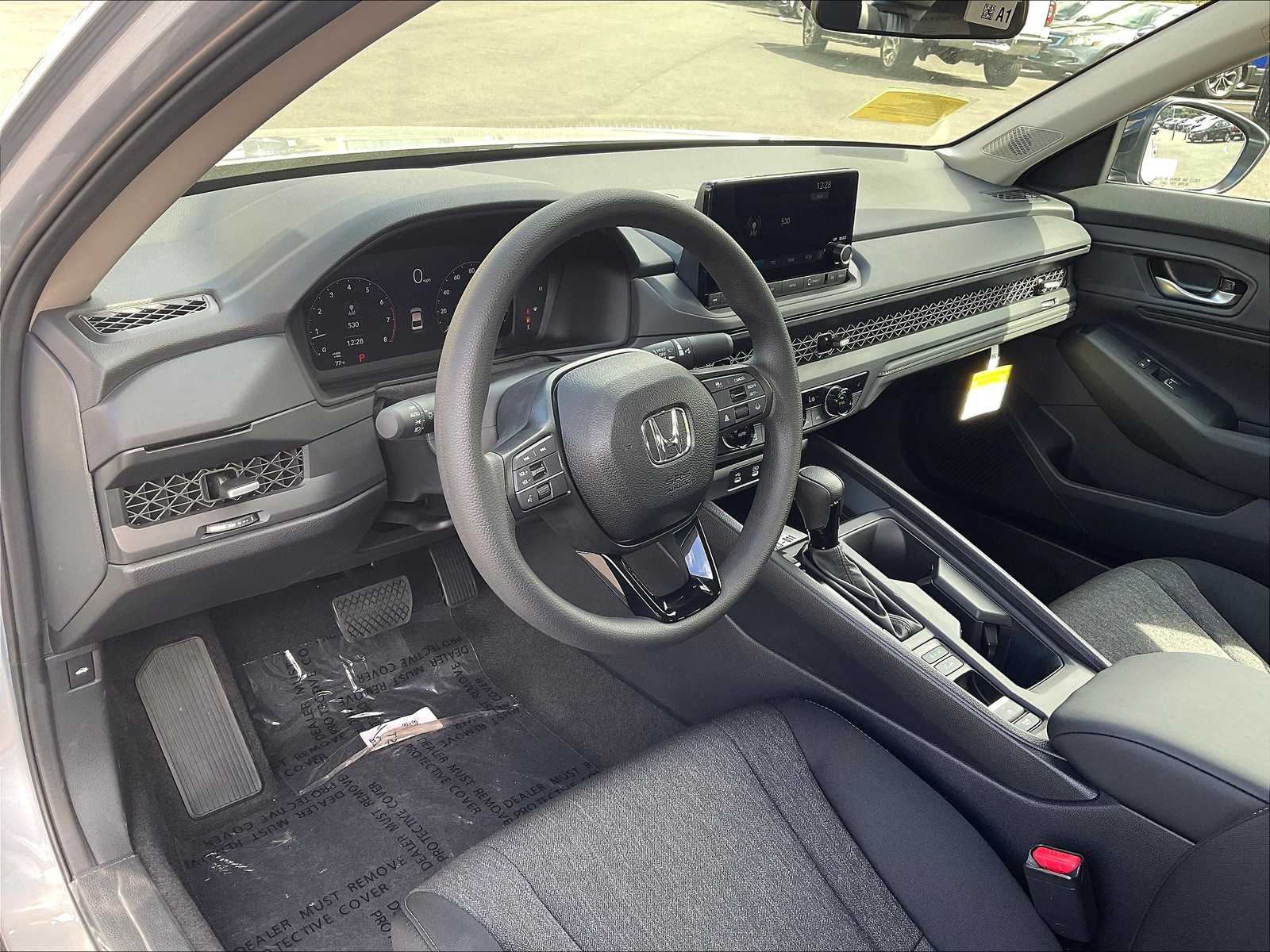 2025 Honda Accord SE - Photo 9