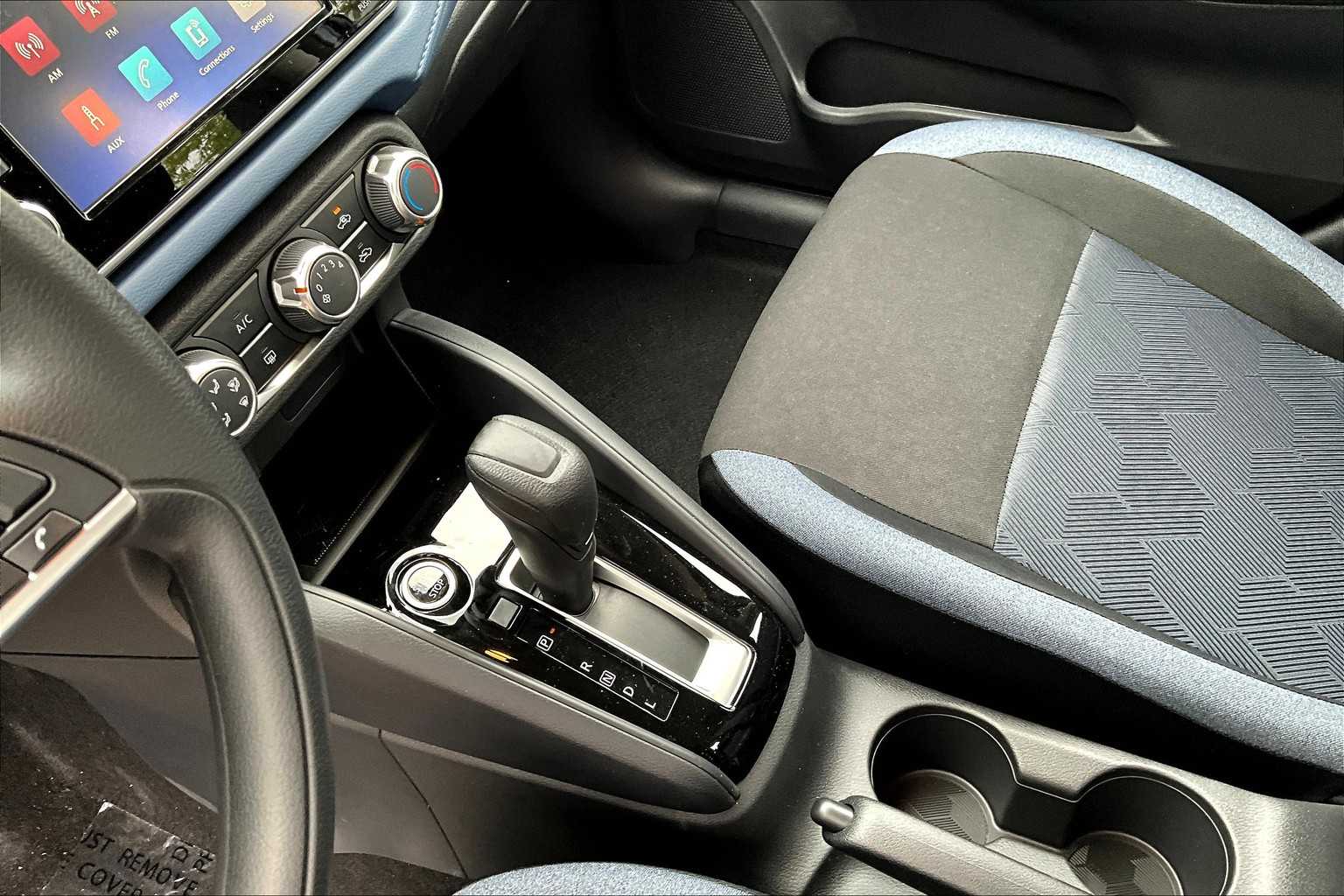 2025 Nissan Versa SV - Photo 14