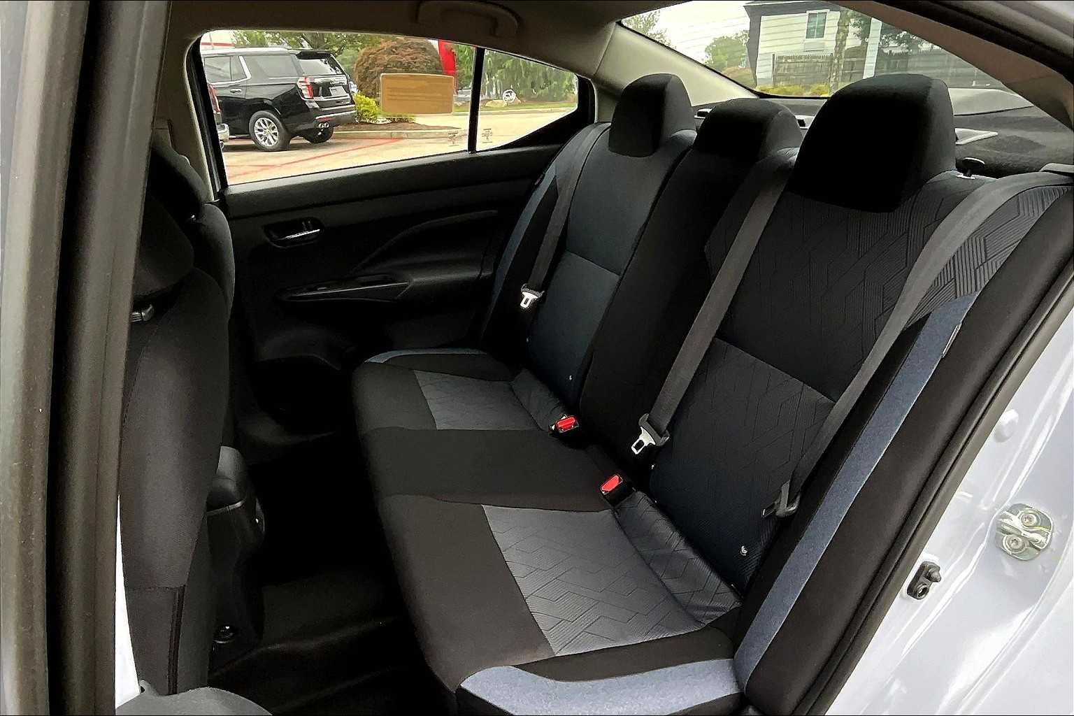 2025 Nissan Versa SV - Photo 15