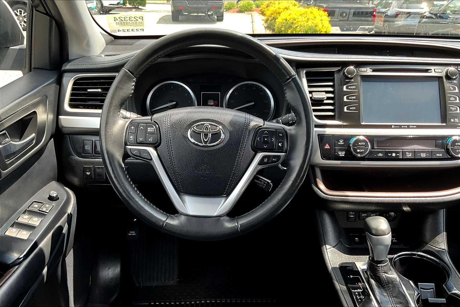 2019 Toyota Highlander XLE - Photo 18