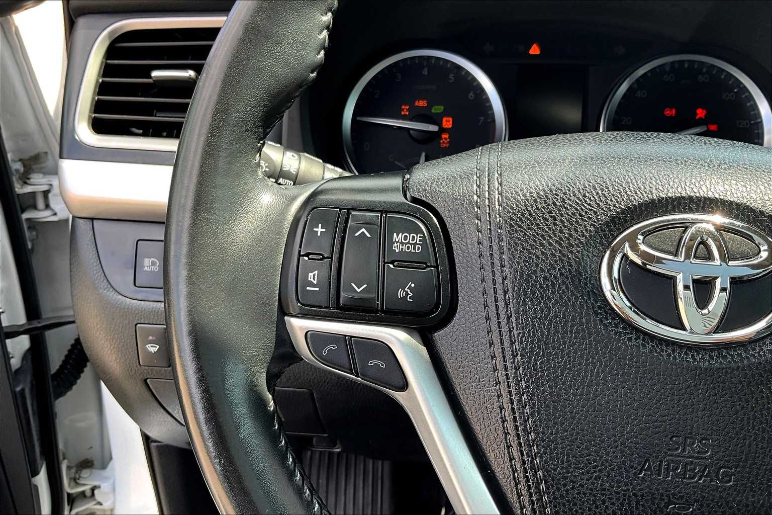 2019 Toyota Highlander XLE - Photo 24