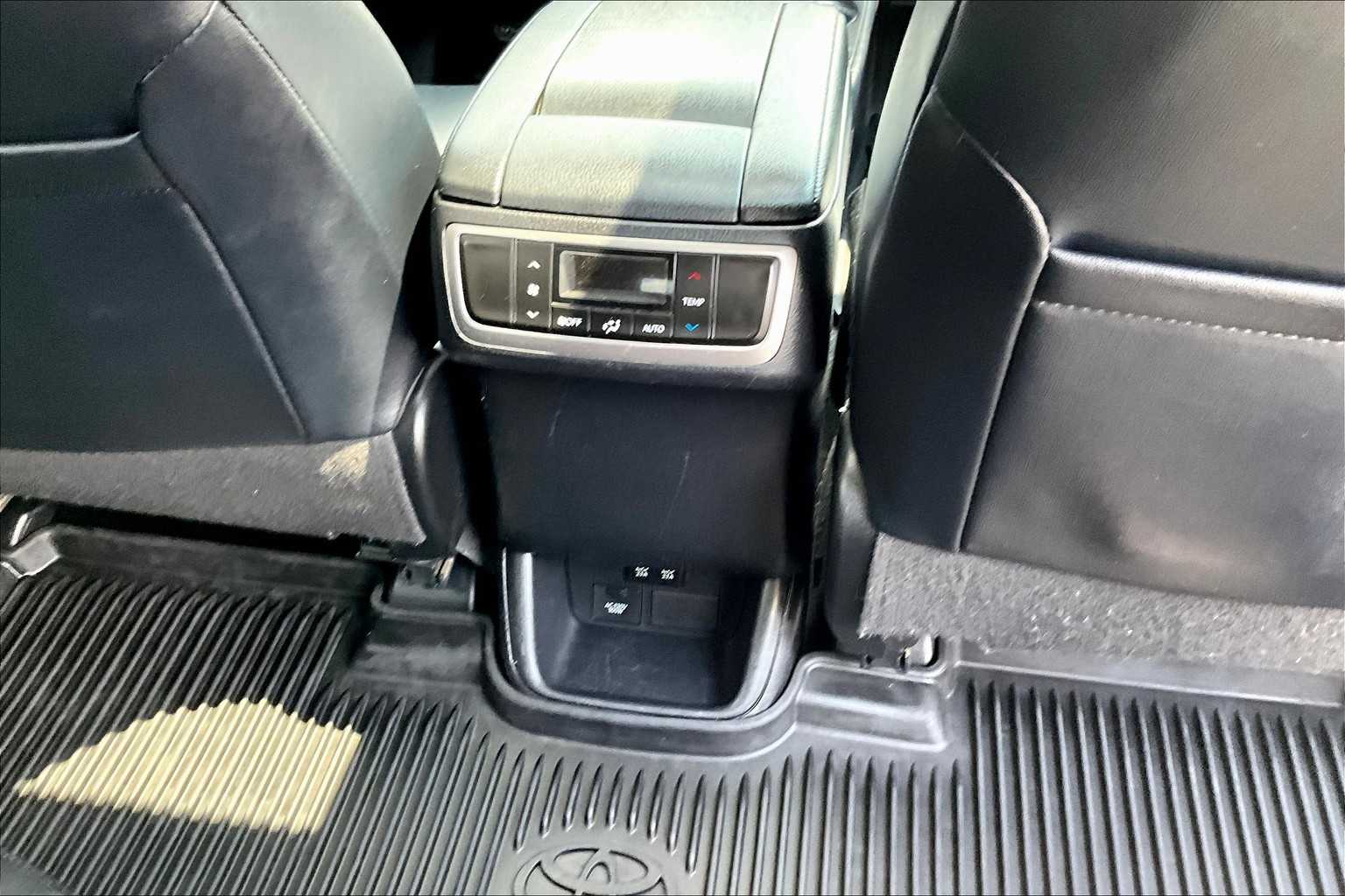 2019 Toyota Highlander XLE - Photo 28