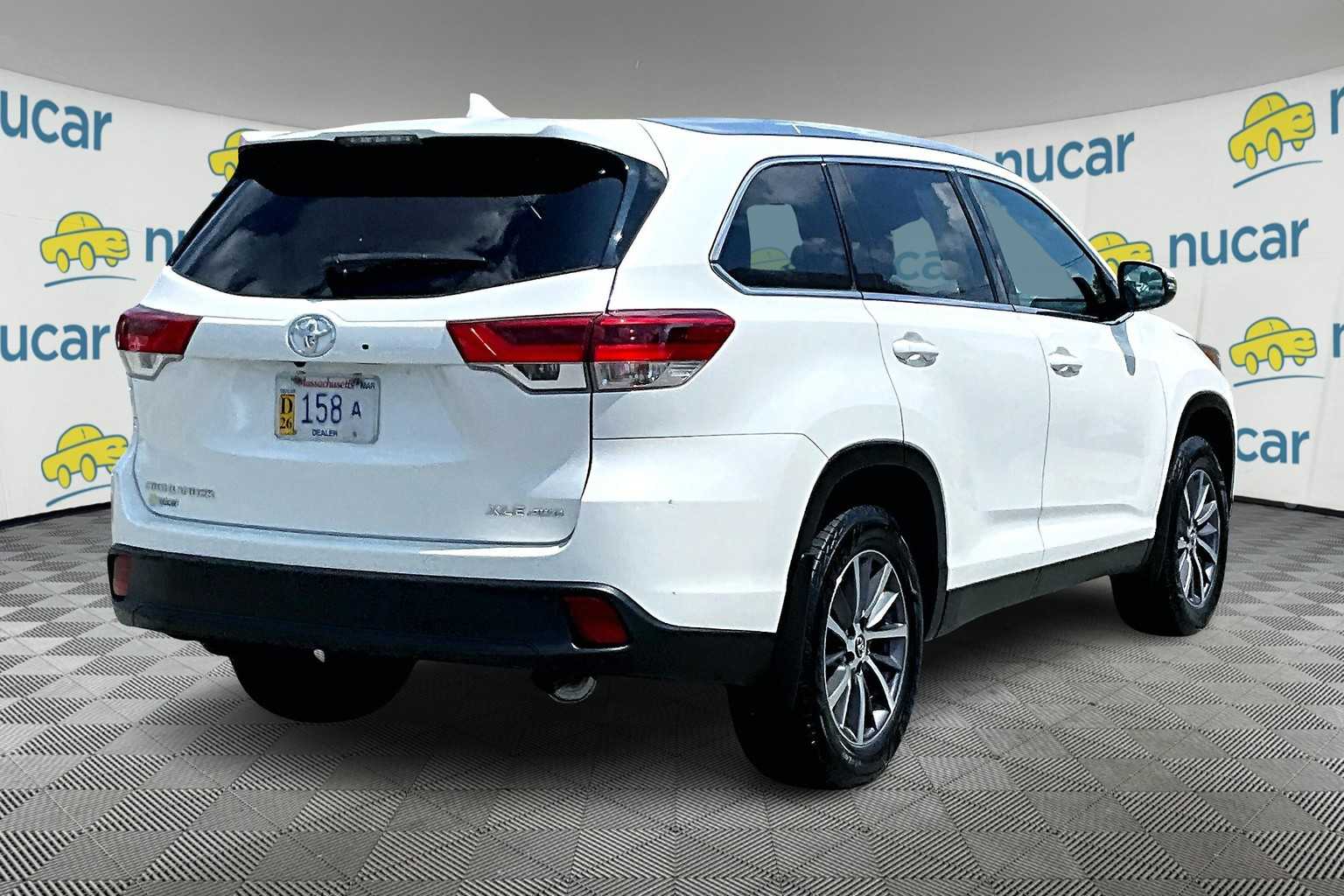 2019 Toyota Highlander XLE - Photo 6