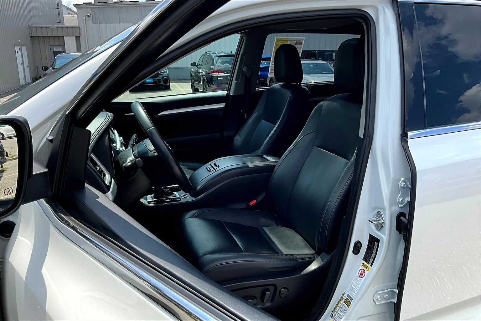 2019 Toyota Highlander XLE - Photo 10