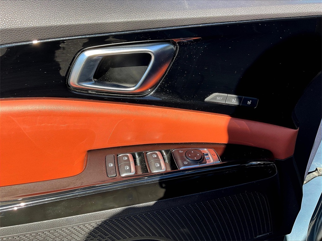2022 Kia Carnival SX Prestige - Photo 39