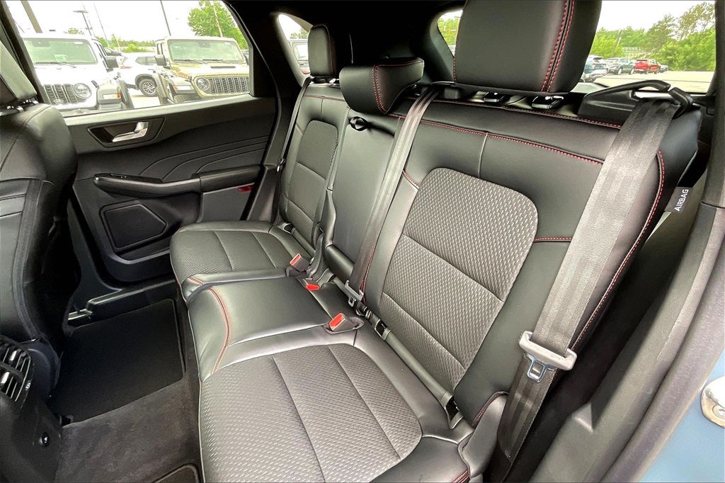 2025 Ford Escape Hybrid ST-Line Select - Photo 15