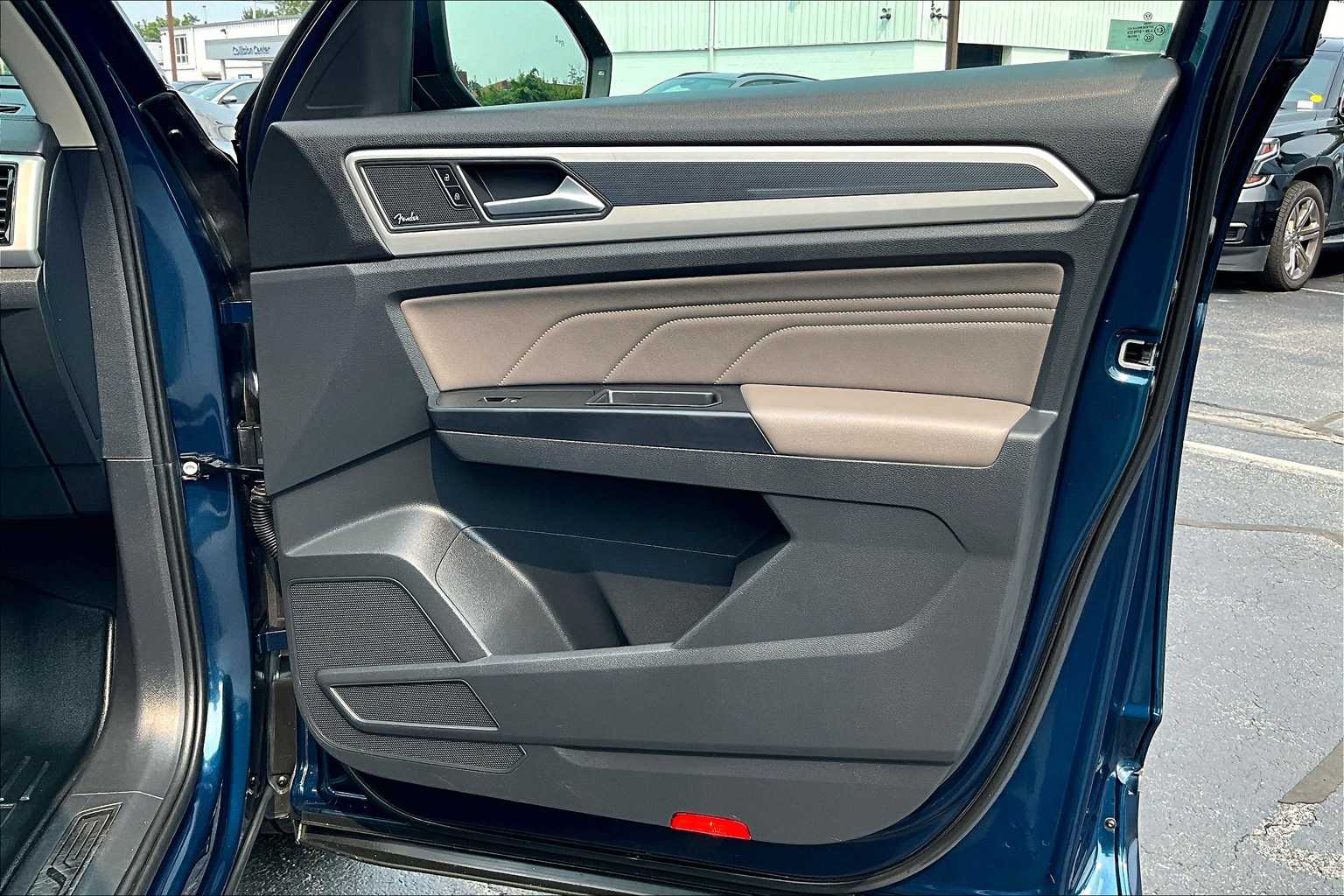 2021 Volkswagen Atlas 3.6L V6 SEL Premium R-Line - Photo 12