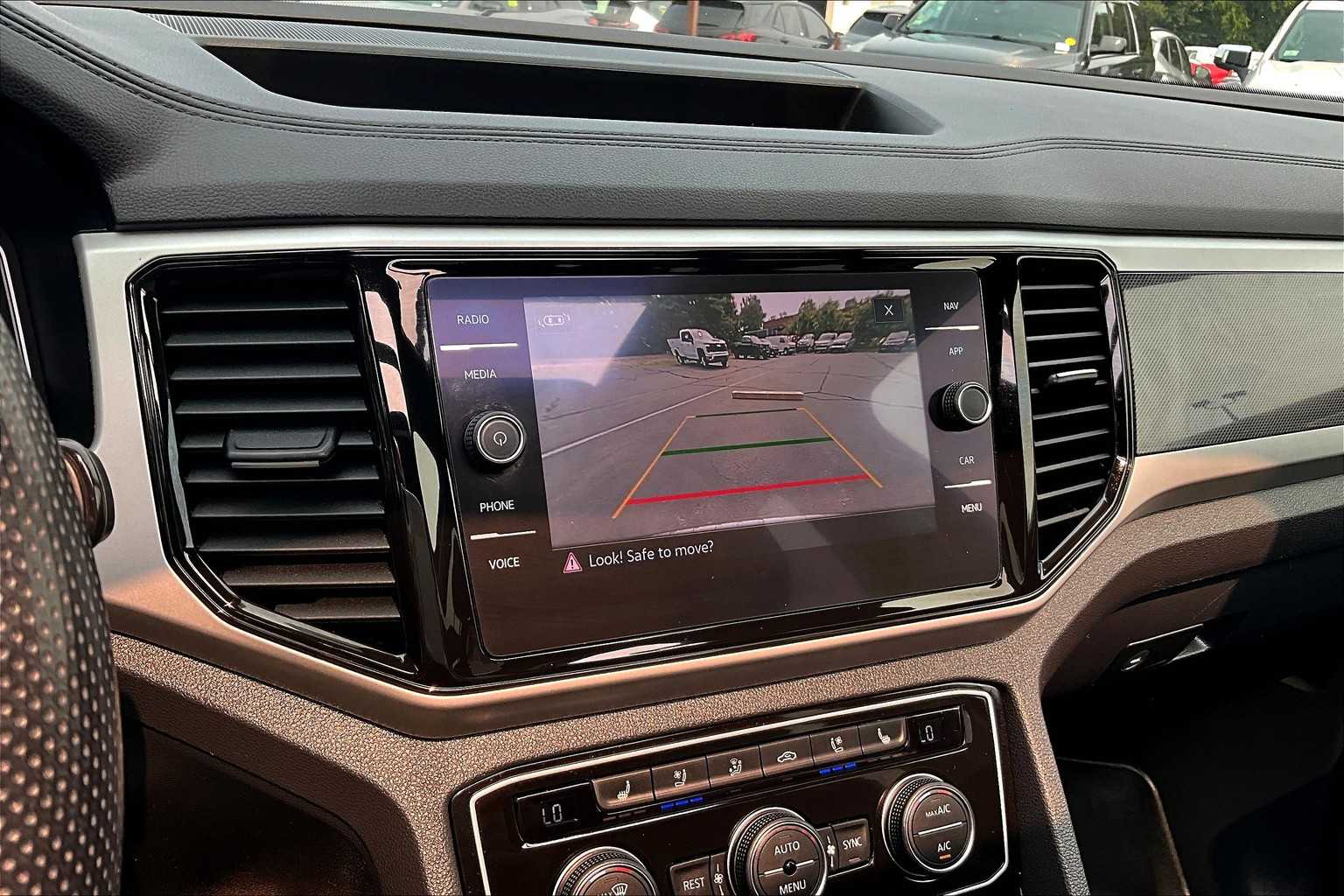 2021 Volkswagen Atlas 3.6L V6 SEL Premium R-Line - Photo 19