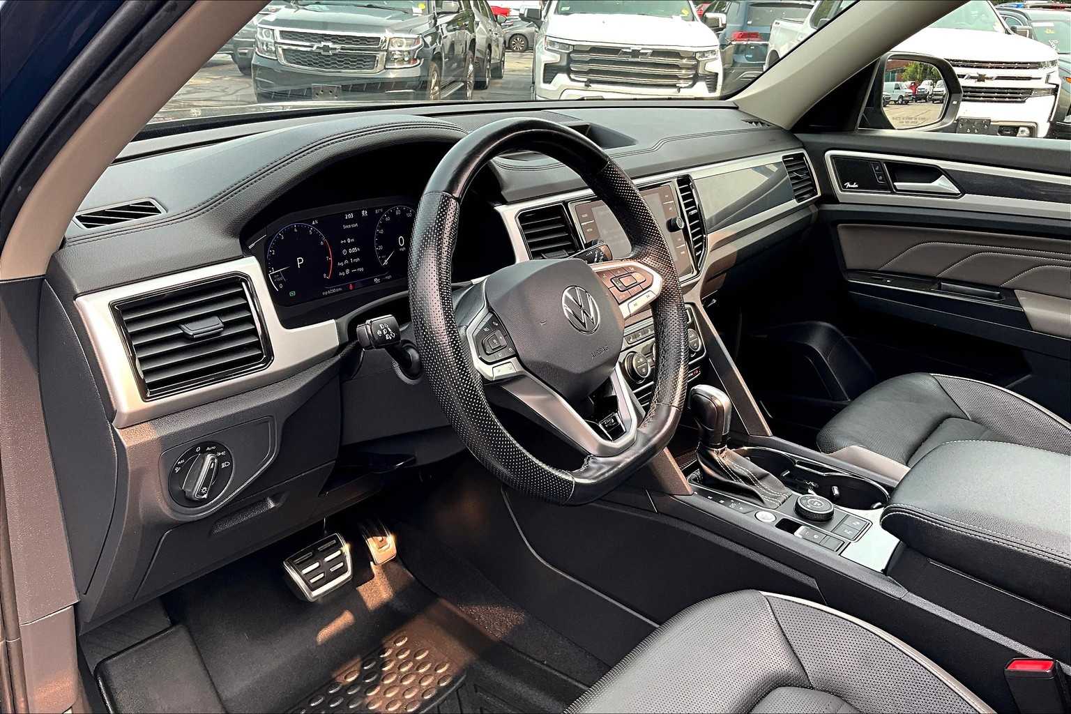 2021 Volkswagen Atlas 3.6L V6 SEL Premium R-Line - Photo 8