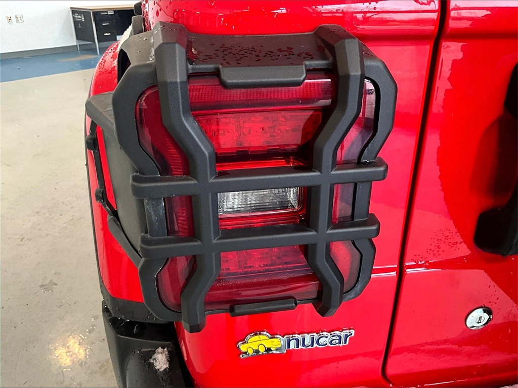 2018 Jeep Wrangler Unlimited Sahara - Photo 32