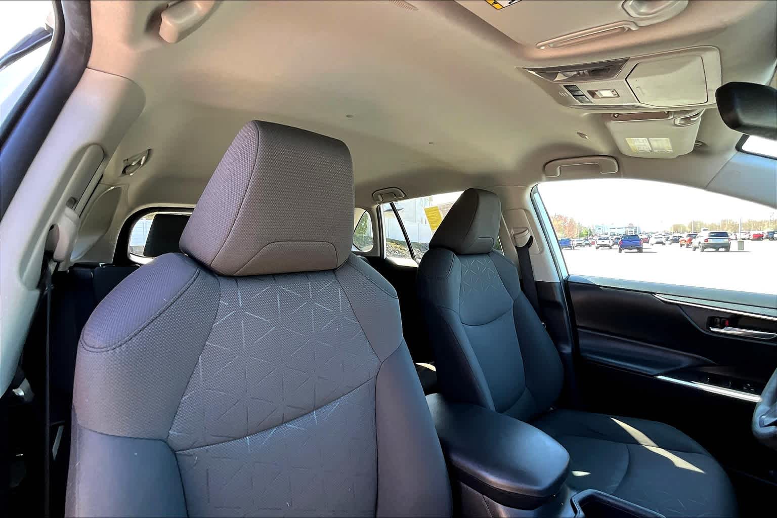 2023 Toyota RAV4 XLE - Photo 43